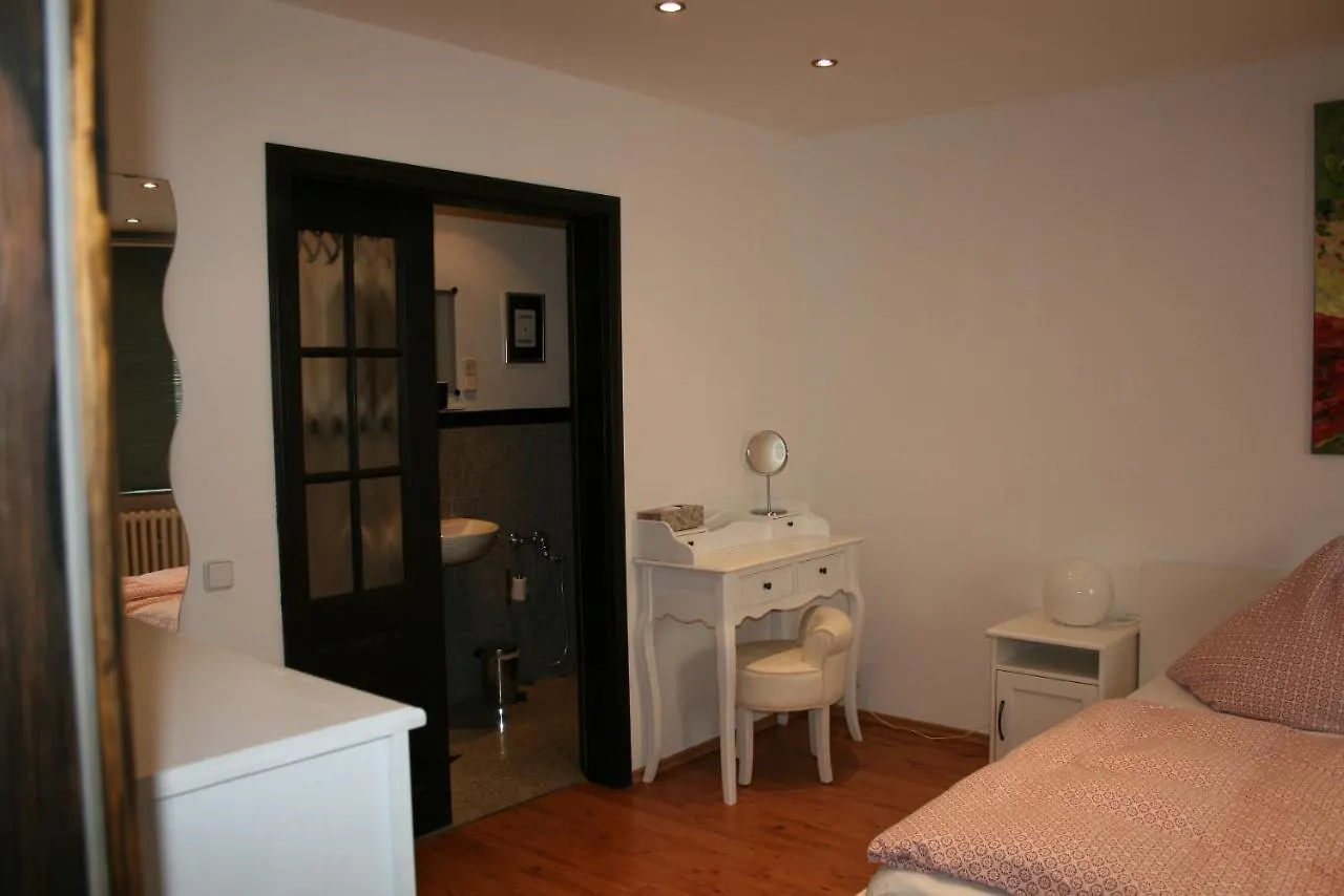 Ferienwohnung Alt-Bocklemund Kolín nad Rýnem 0*,  Německo